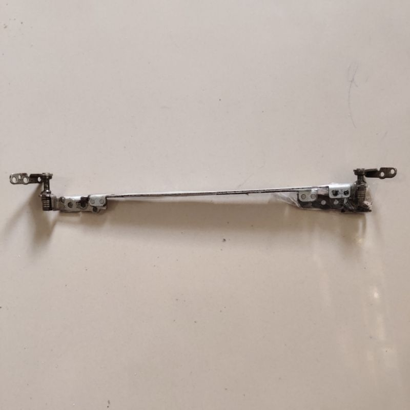 PROMOO   Engsel dudukan Lcd Notebook Toshiba NB505 Cabutan Normal Tested oke Siap rakit Normal Mulus