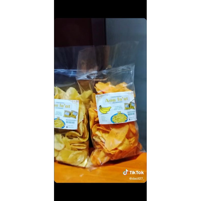 

Kripik pisang dengan menu berbagai rasa