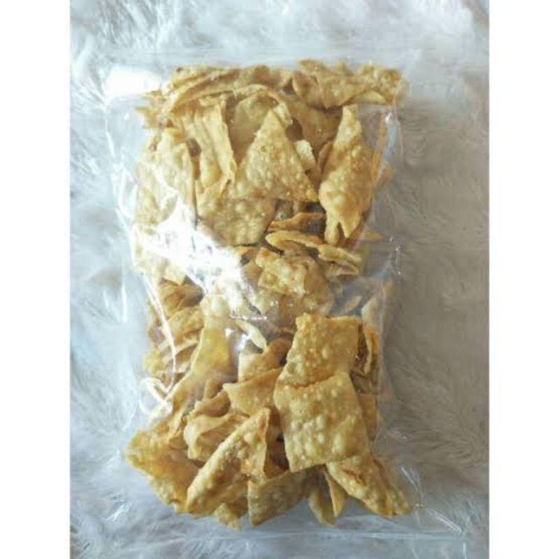 

keripik pangsit/ kerupuk pangsit oleh-oleh khas Minang