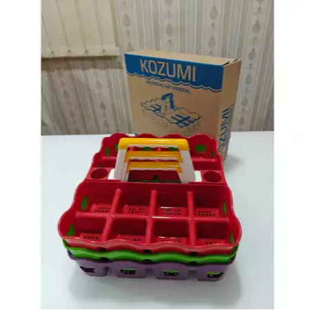 ID TABITHA JINJINGAN AIR MINERAL RAK AQUA GELAS 8 LUBANG SLOT /TEMPAT MINUM/WADAH GELAS/WADAH MINUM