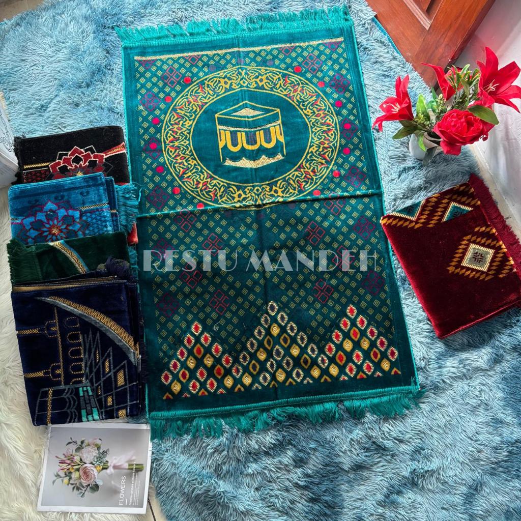 SAJADAH BLUDRU PREMIUM AR RAHMAN GOLD UKURAN 70 X 110
