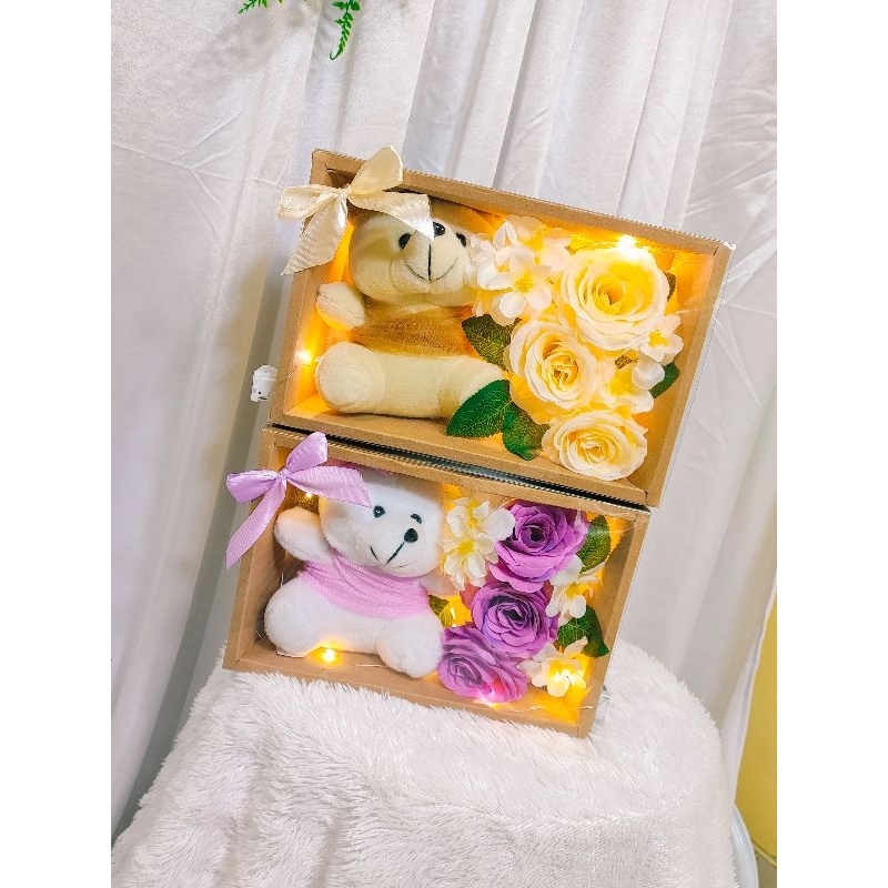 

Dolly Flowers Box LED // Kado wisuda // hadiah ulang tahun // kado anniversary // hafiah sempro kelulusan hari guru wisuda pra jabatan