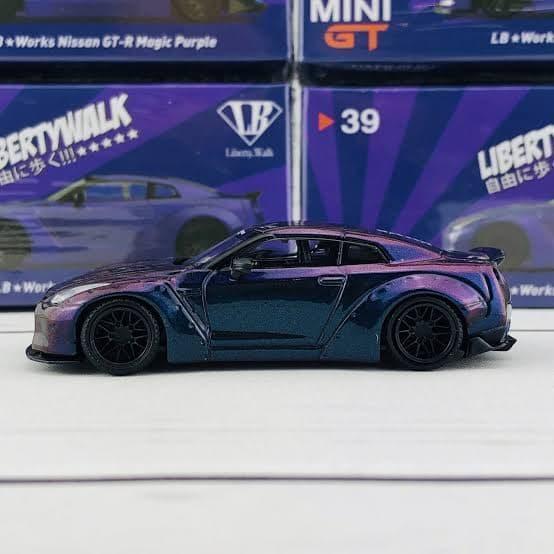MINIGT MINI GT NISSAN GTR MAGIC PURPLE LBWORKS LIBERTY WALK 1/64 READYY