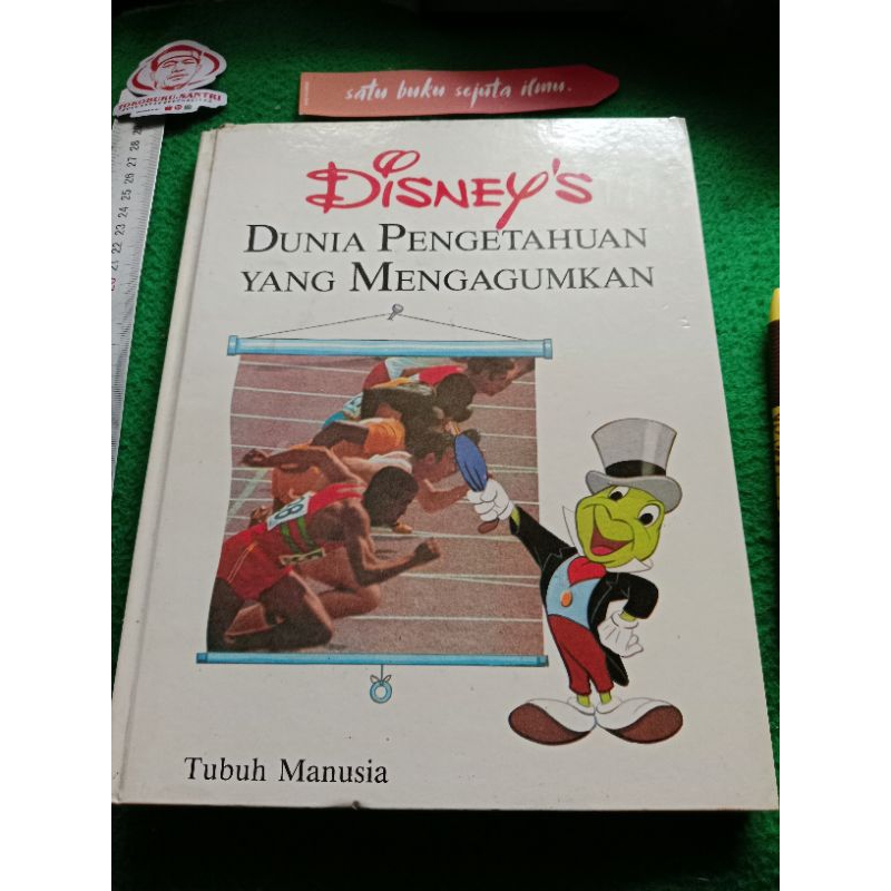 Buku Ensiklopedia Serial Disney's Dunia Pengetahuan yang Mengagumkan : Tubuh Manusia.