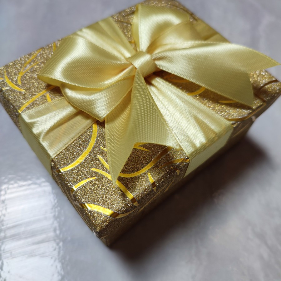 

Box Kado Special Warna Gold Dus Isi 2 Pcs Box Kotak Gold Pita Kado Spesial Kado Hempers Box Kotak