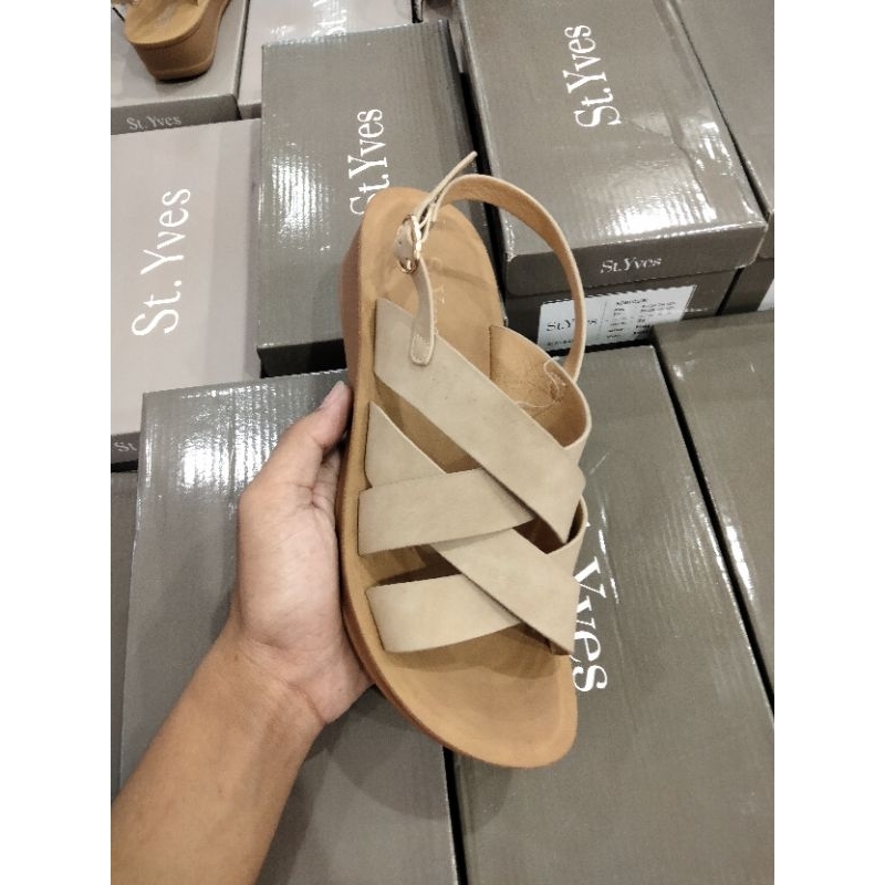 Sandal wanita st yves