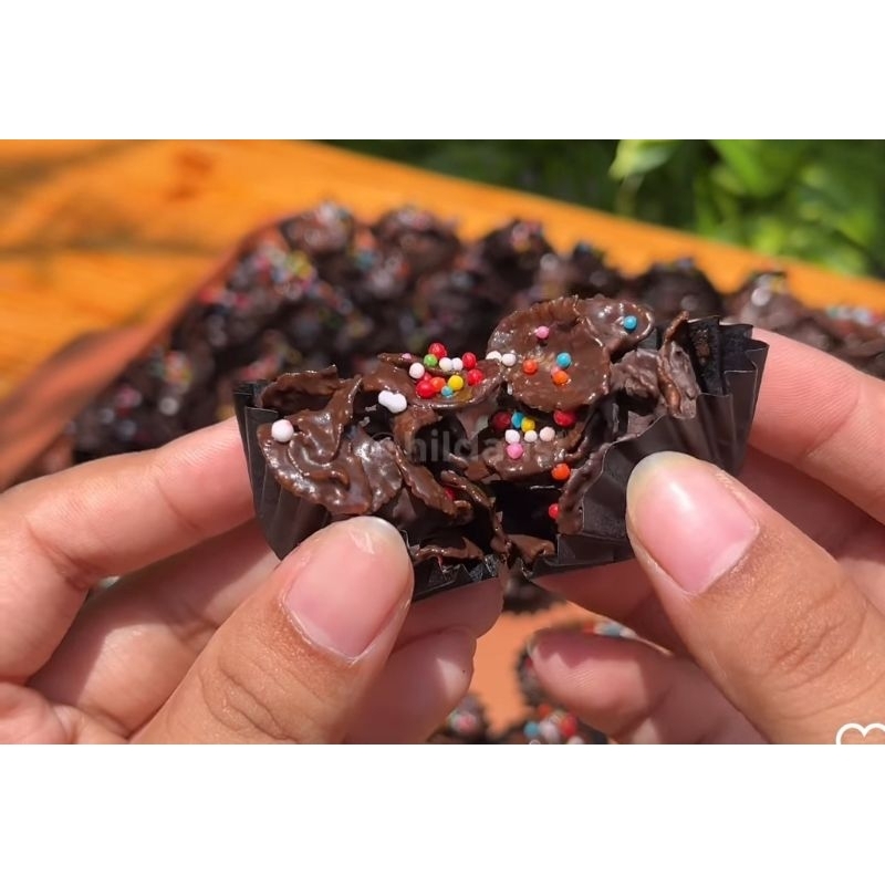 

kue cornflakes coklat , vanilla , stroberi 500gr (PO ±4 hari)