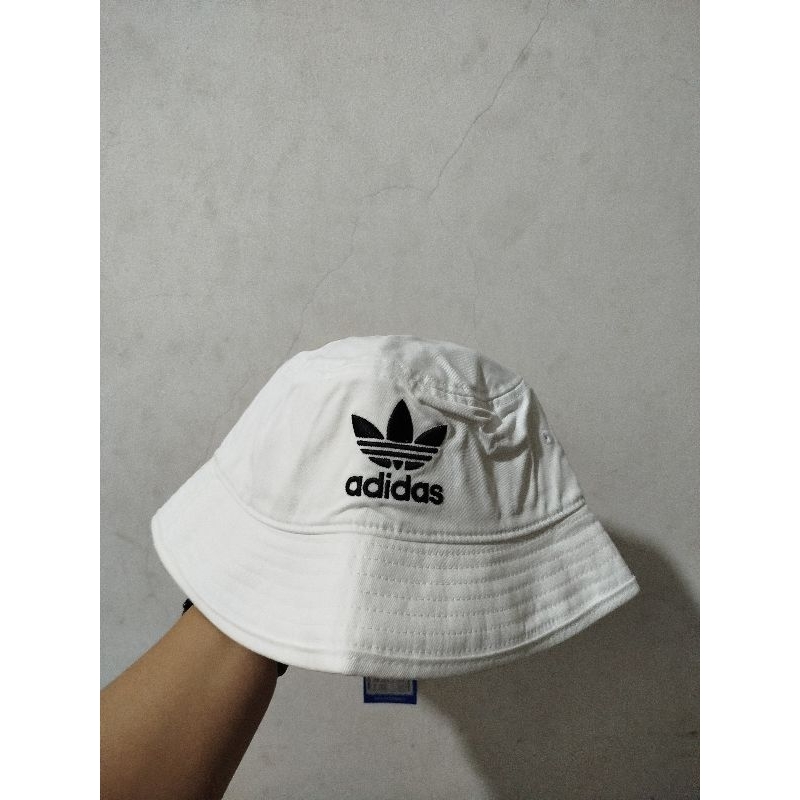 bucket hat adidas