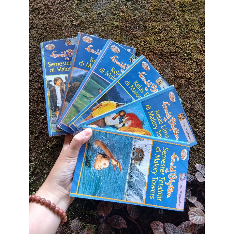 PAKET ENID BLYTON MALORY TOWERS