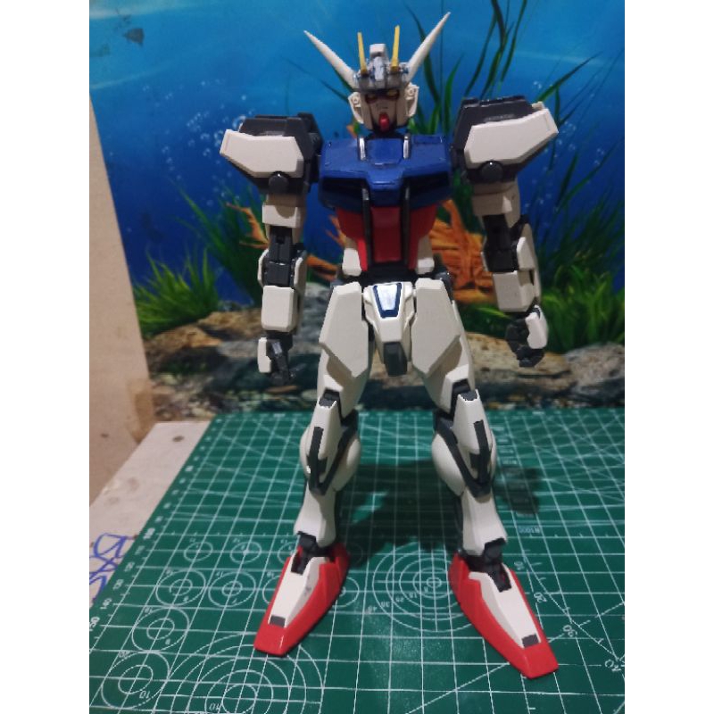 BANDAI MG AILE STRIKE OLD JUNK