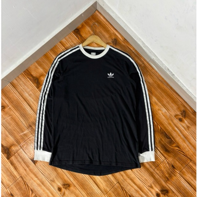 Kaos Longsleeve A Skateboard 3 Stripes Second