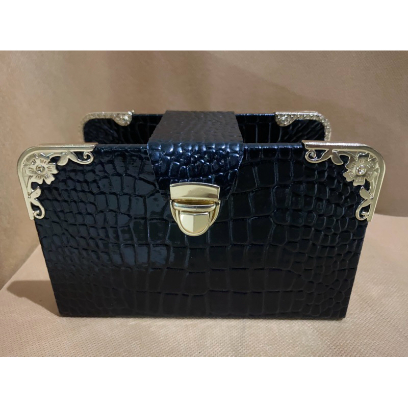 

Agenda wadah tempat kertas promise koperasi motif buaya terbaru 2025