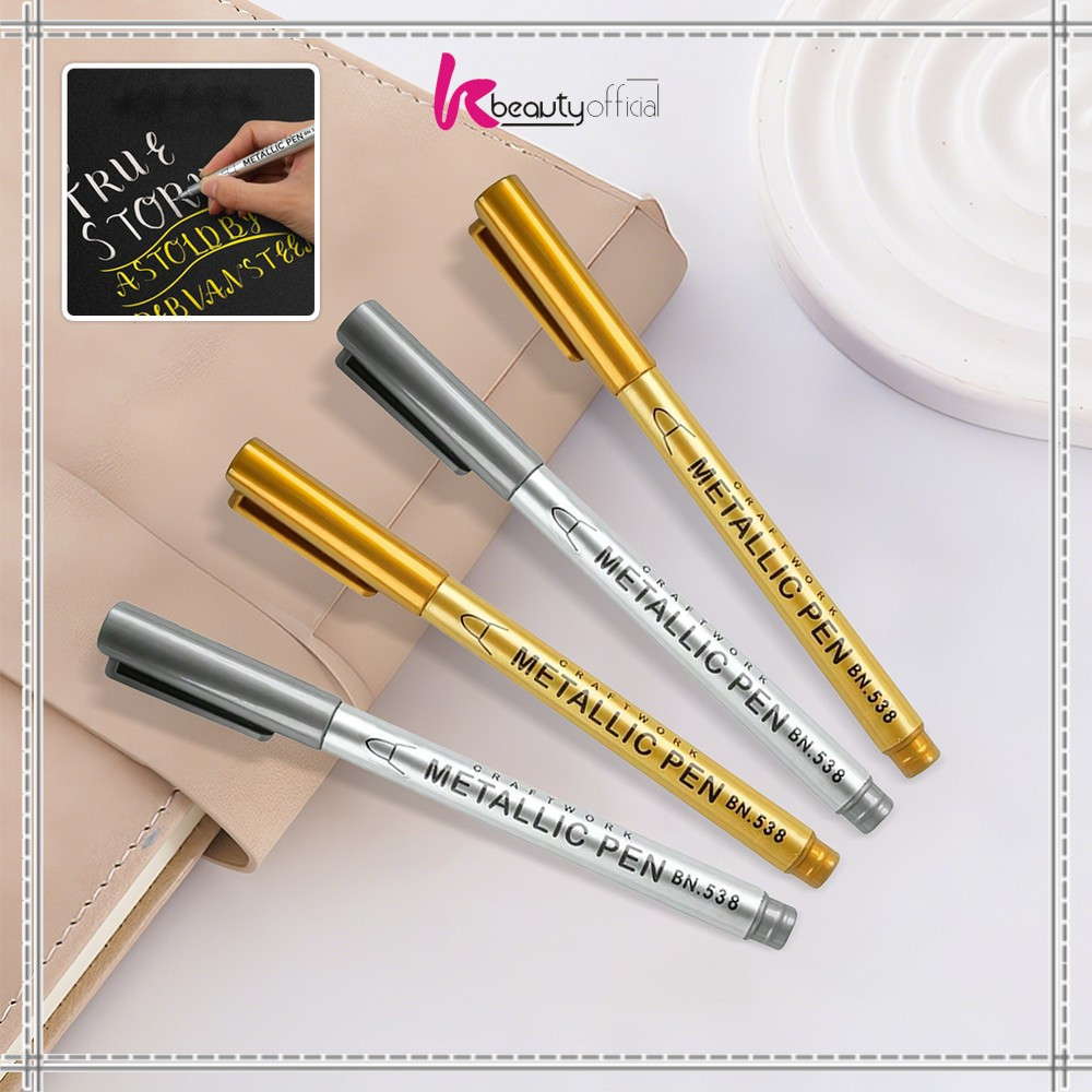 

KB-A118 Spidol Warna Metalik Gold Silver Waterproof Metallic Craftwork Pen Marker / Scrapbook Pen Spidol Tinta Metalik Emas Perak Serbaguna