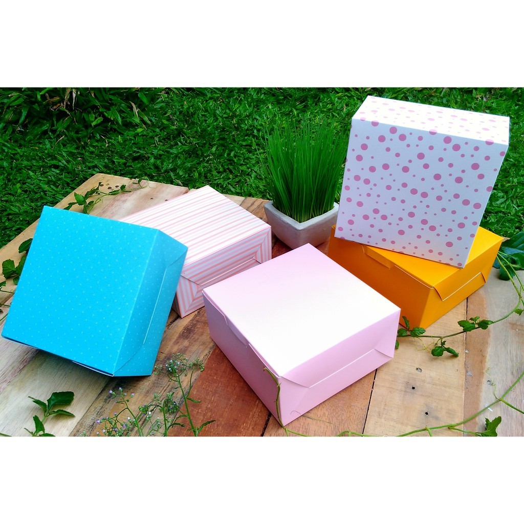

Dus Kue / Gift Box (Polos & Motif)