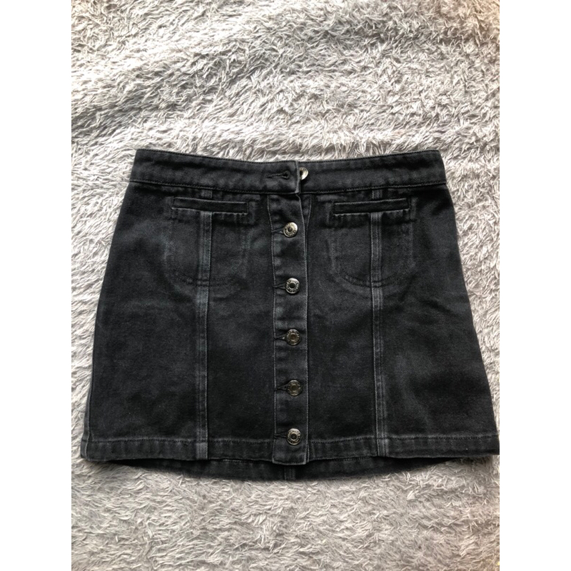 Rok pendek hitam merk YISHION