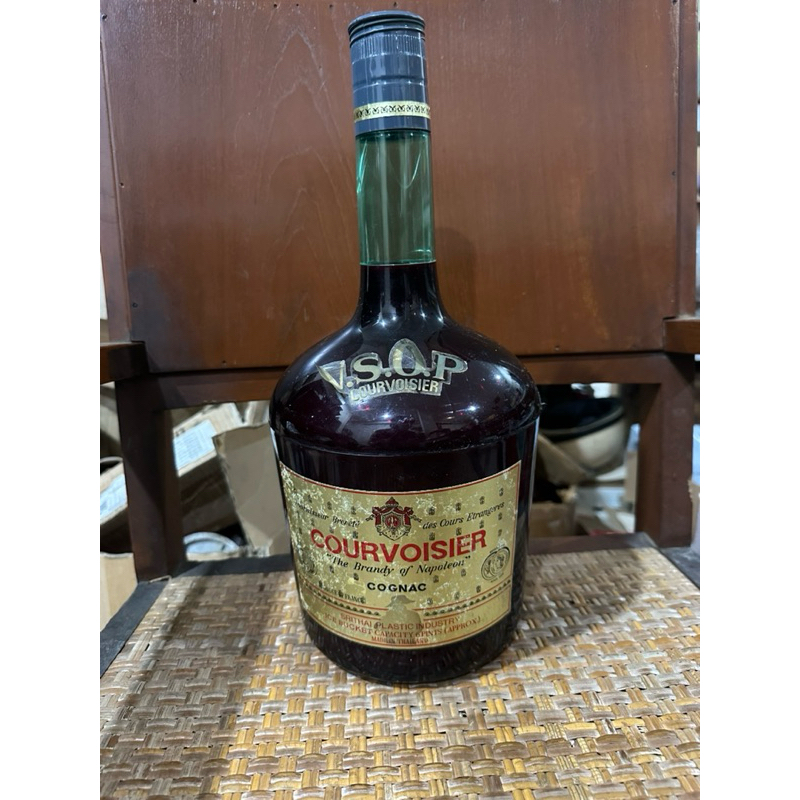 Container Bucket ice es batu dari Courvoisier VSOP Cognac vintage 1970
