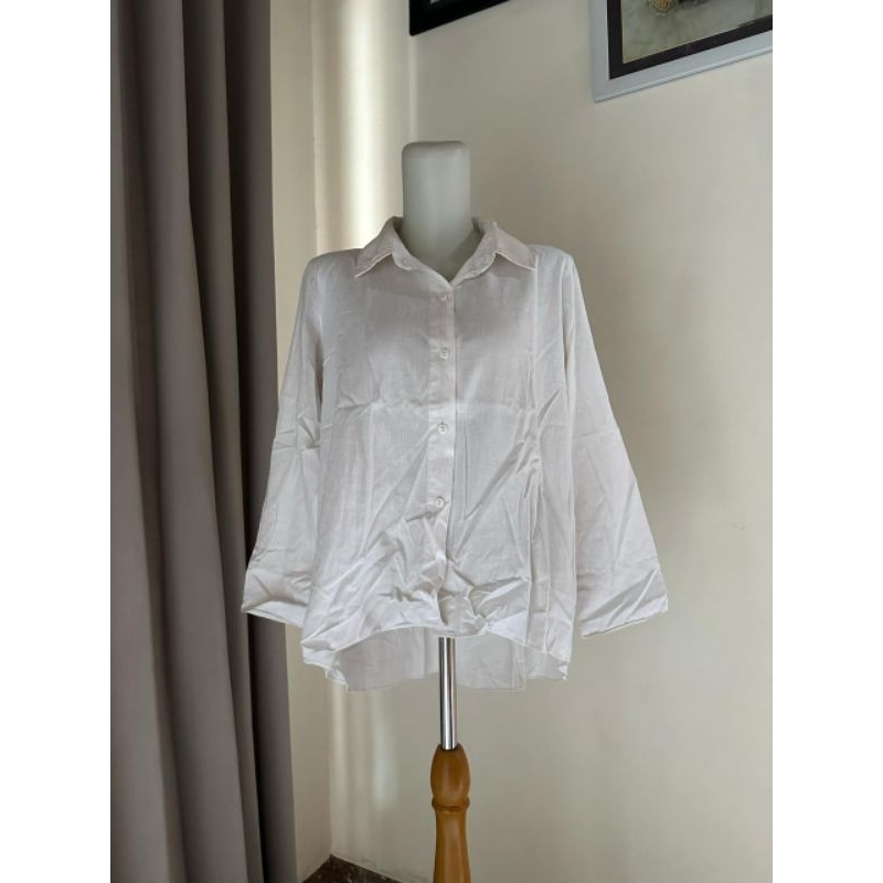 

preloved kemeja putih