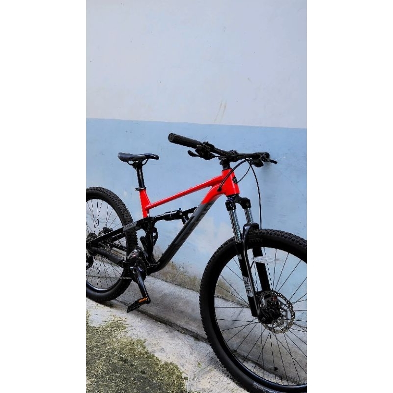 Polygon siskiu D5 size M tahun 22/23 ( Sepeda gunung / MTB fullsus)