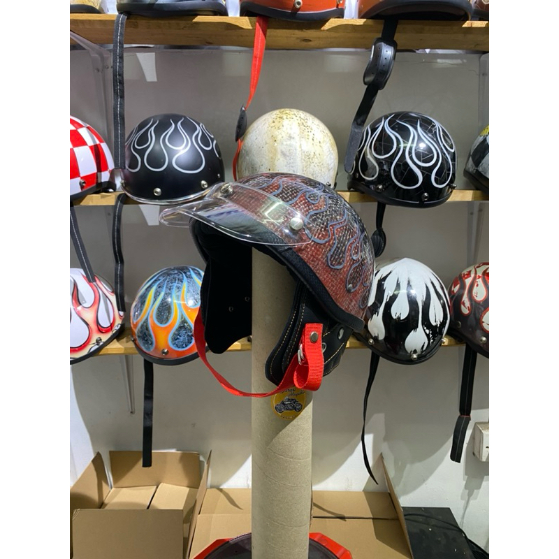 Helm Chips Merah Api Custom