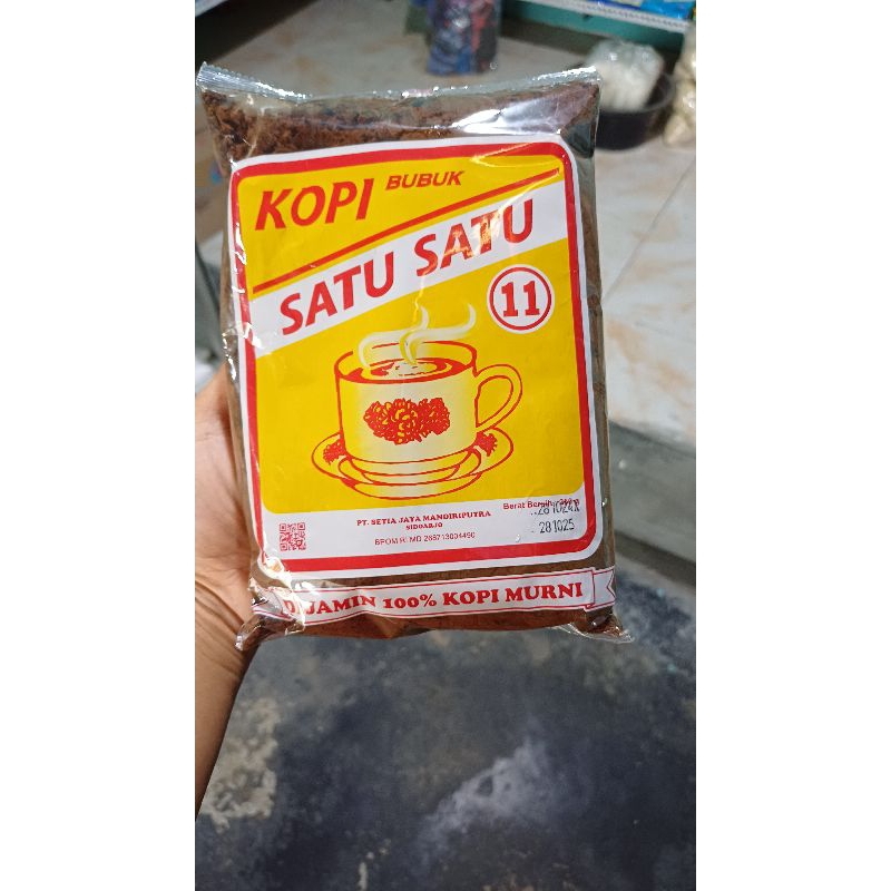

Kopi Bubuk satu sati kemasan 250gram