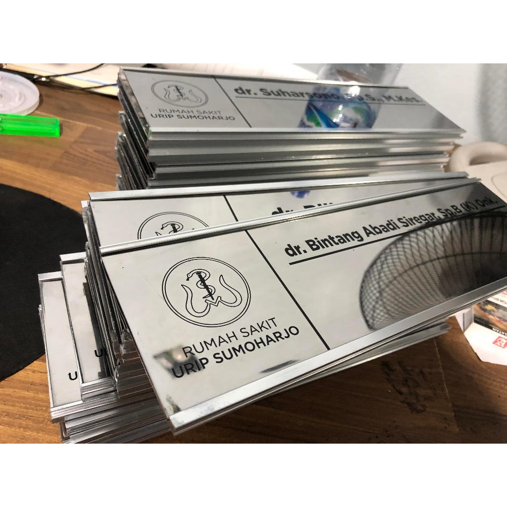 

Custom Papan Nama Ruangan Bisa Lepas Pasang