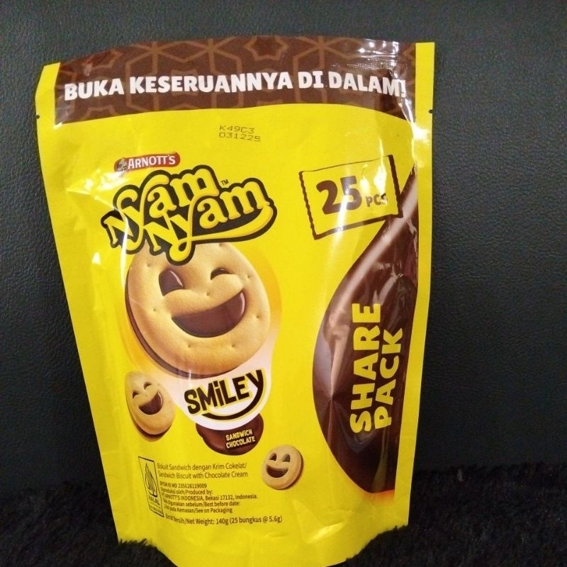 

Arnott's nyam nyam smiley sandwich coklat 140gr (25 bungkus)