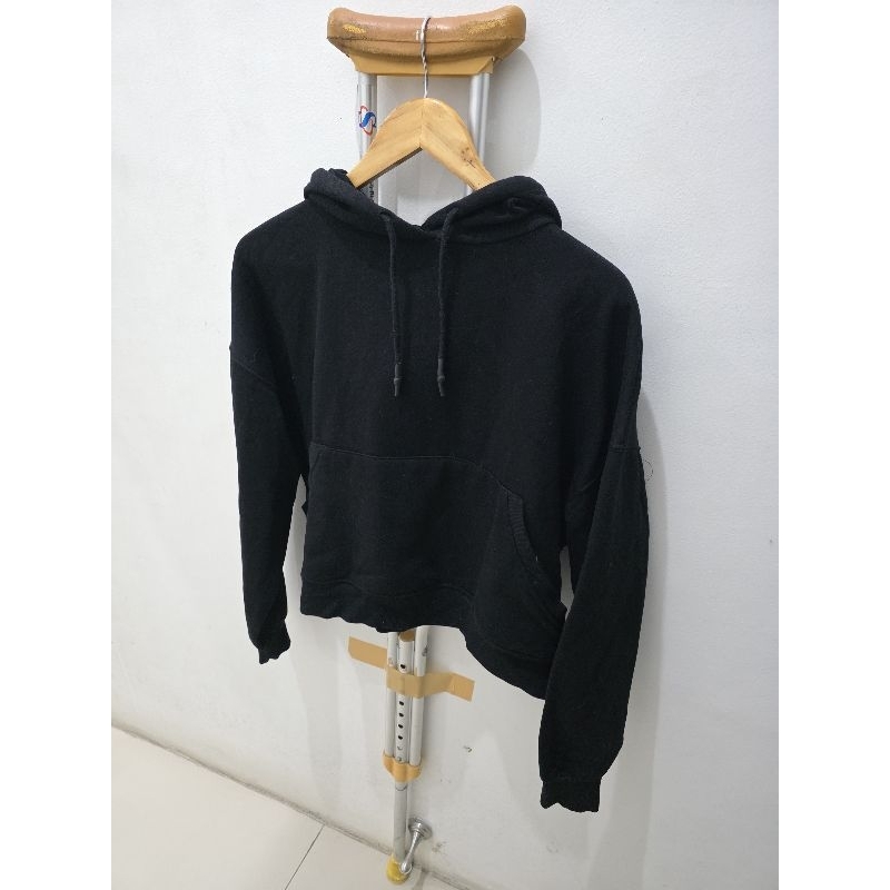 Zara Crop Hoodie Black. Special Cutting. 100% original. Size S. baju lengan panjang hoodie wanita. 2