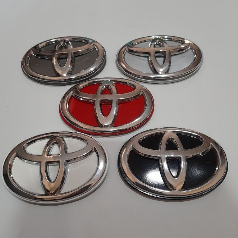 Logo emblem cover tutup belakang ban serep toyota rush kaki 2 2015-2017