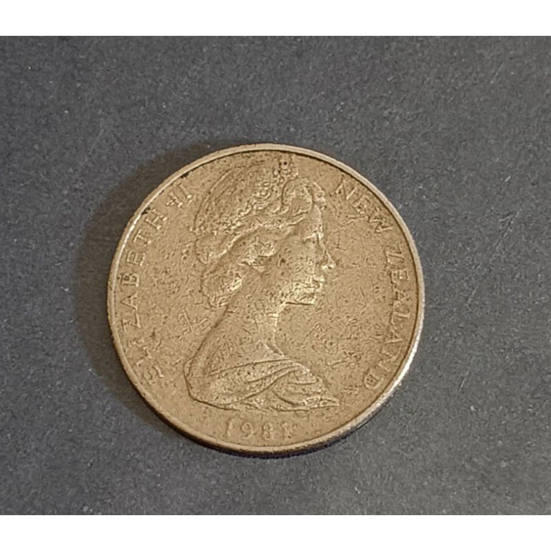koin New Zealand 5 cents tahun 1981..
