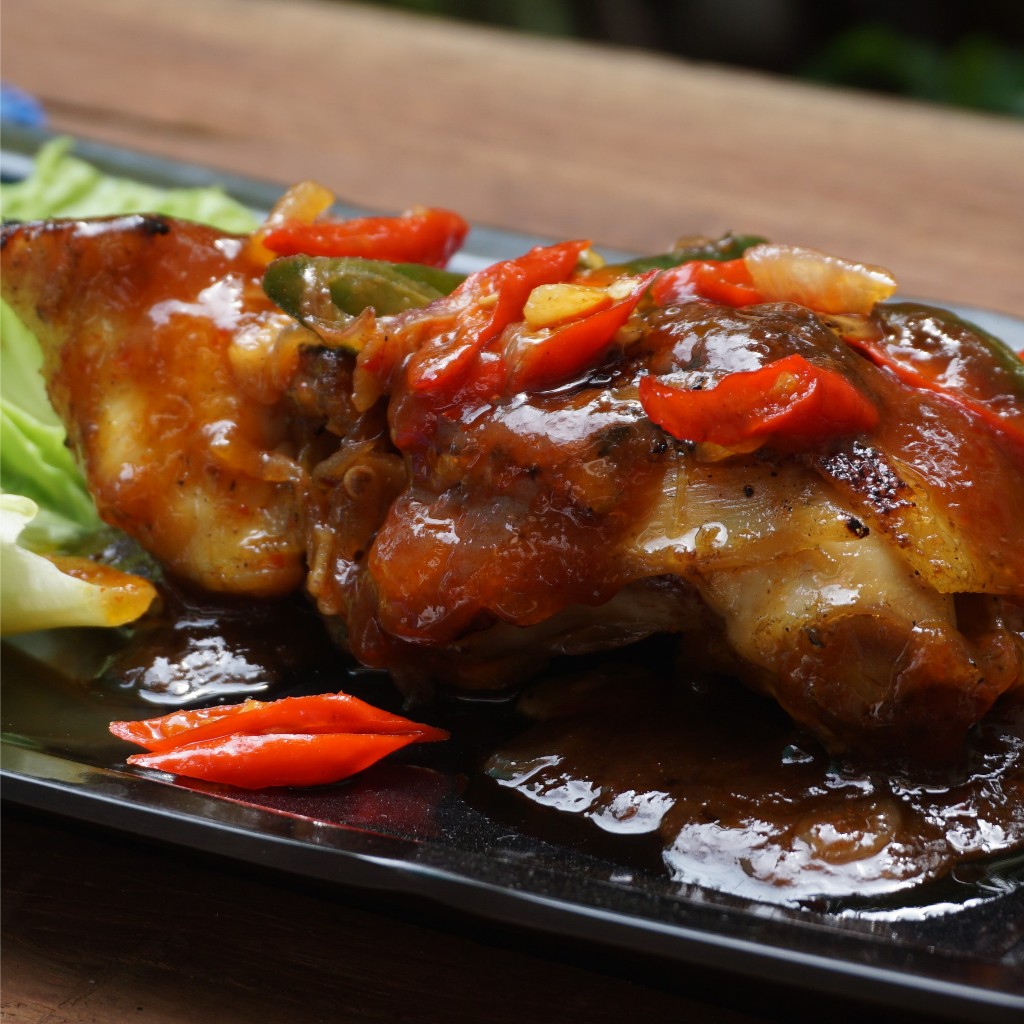 

Ayam ungkep siap goreng / bakar dengan saus tiram