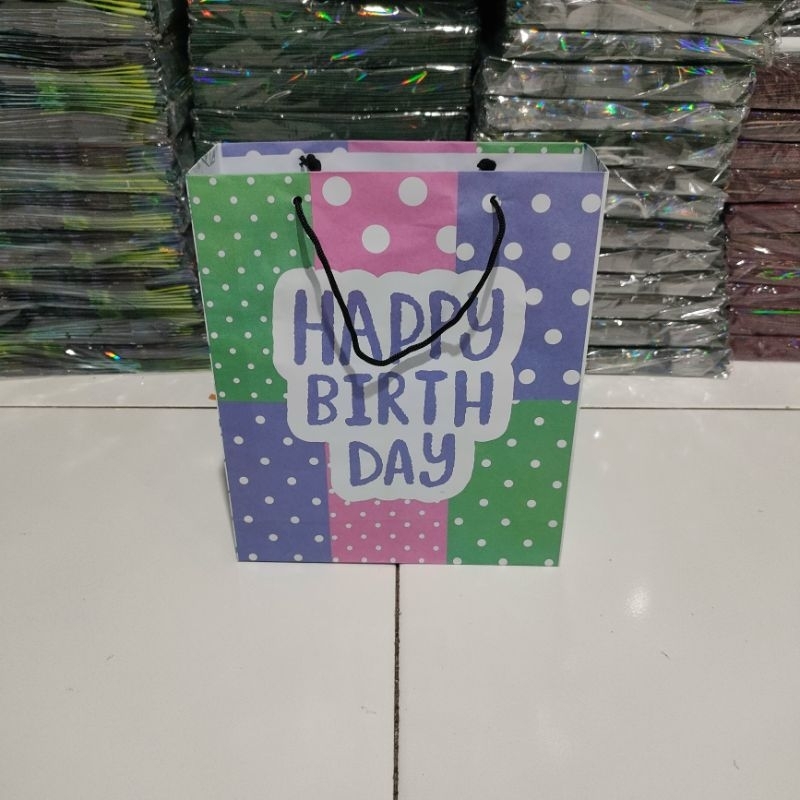 

RB Paper Bag Kado Ulang Tahun Lusinan Isi 12 Pcs Ukuran 21725 Cm