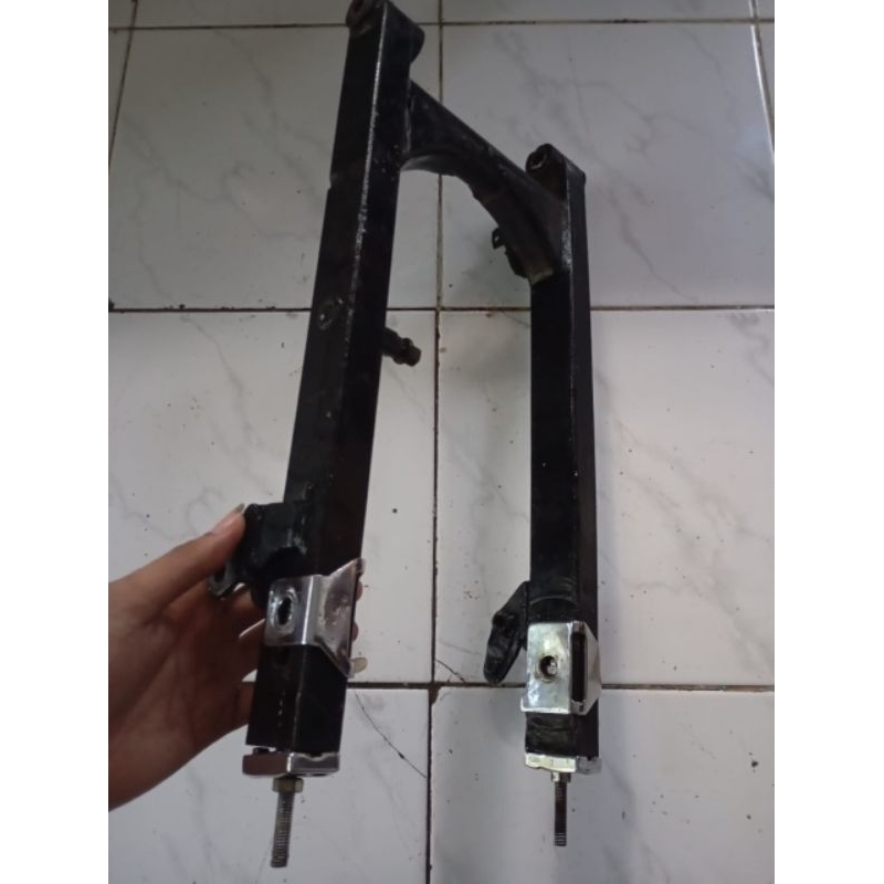 Swing arm fizr f1zr fiz r f1z r original copotan stelan rantai set plat arm chrome utuh tinggal pasa