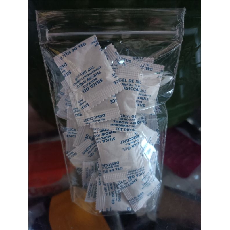 

Silica Gel @1gr isi 50gr