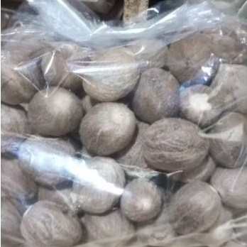 

biji pala bulat berkualitas 250g