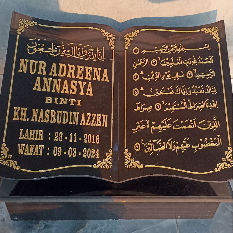 Batu Nisan Alkitab Bentuk Buku Tinggal pasang Bahan Granit