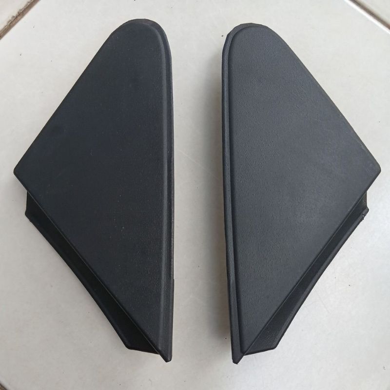 COVER SEGITIGA SPION LUAR GARNISH PILAR AVANZA / XENIA 2012 - 2018