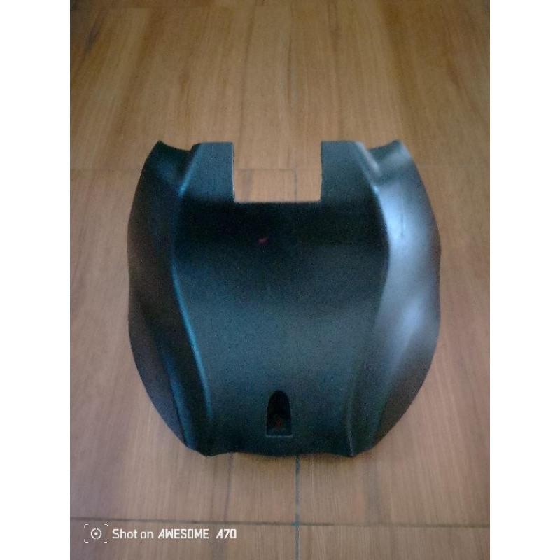 cover mesin bawah jok Yamaha lexi 125 bekas ori