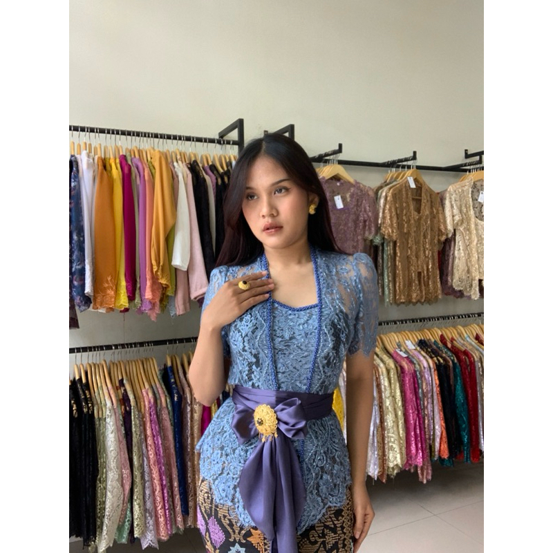 Kebaya Payet Madeline Lengan Pendek