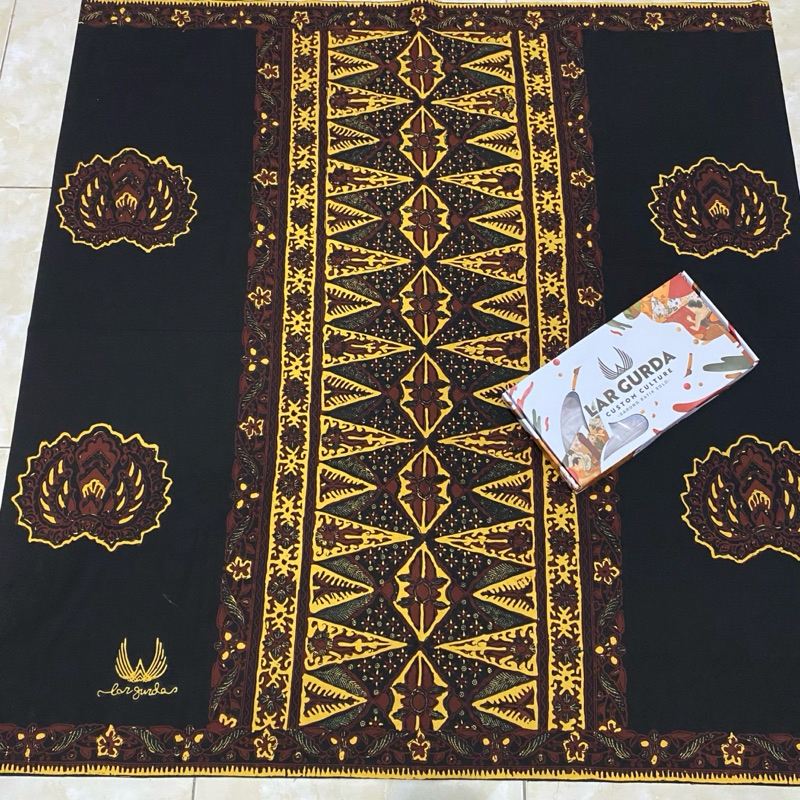 Lar Gurda | Original