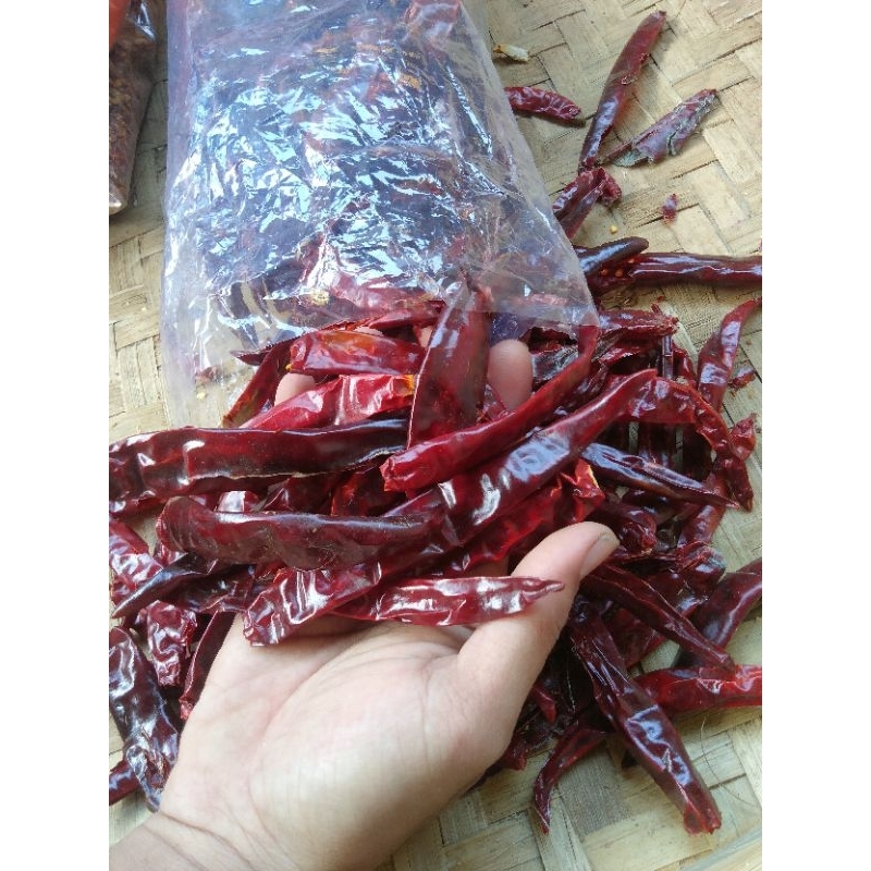 

MURAH CABE MERAH KERING SUPER ukuran 500gram-1000gram asli cabe merah kering siap pakai, tanpa pewarna tambahan pedas dan tahan lama