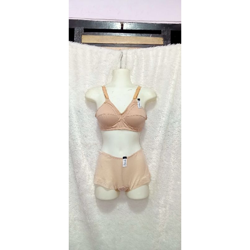 1 set BRA BUSA MANOHARA (BRA  & CD )