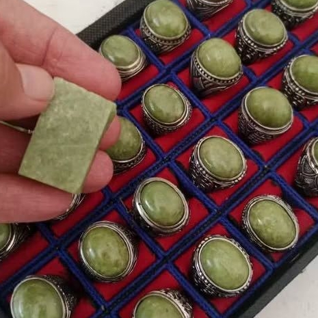 PUSAT CINCIN BATU AKIK SOJOL HIJAU GIOK SULAWESI GREEN SOJOL DIM KANTORAN SIAP PAKAI