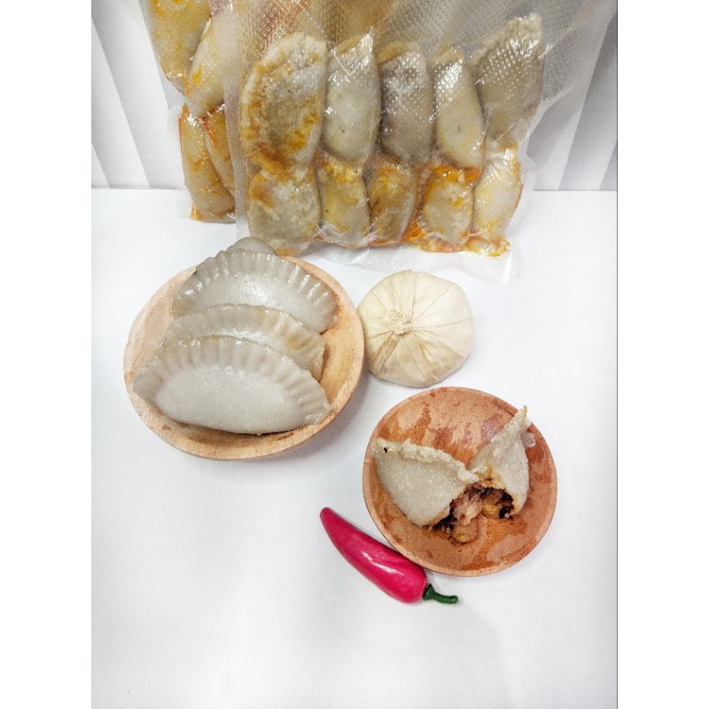 

CIRENG AYAM SUWIR PER 1 PCS/ CEMILAN CIRENG AYAM SUWIR PEDAS GURIH