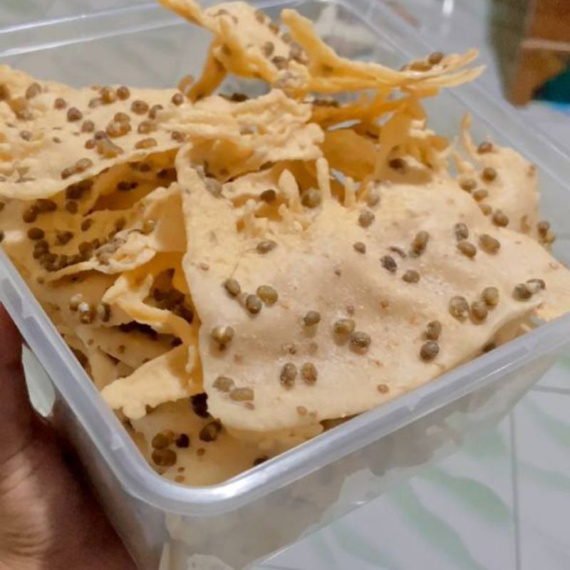 

Peyek Tumpi Peyek Kacang Ijo Kemasan tepak 3L isi 250gr