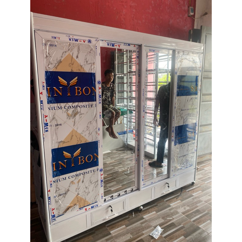 lemari 4 pintu pekanbaru aluminiu