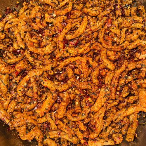 

USUS AYAM CRISPY PEDAS DAUN JERUK 500 GRAM Camilan Food Snacks Kripik