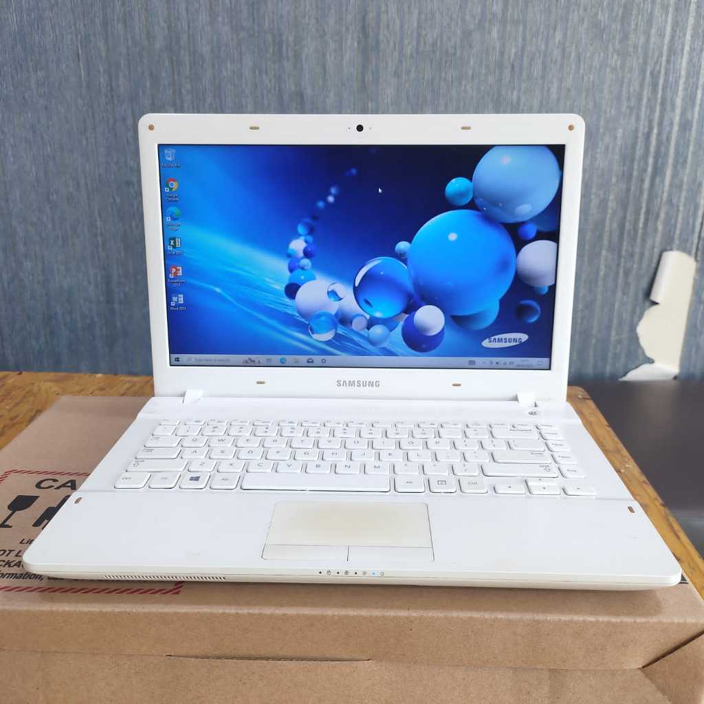 Laptop Samsung 275E, Core i3 - 3110M, 4/500Gb, White