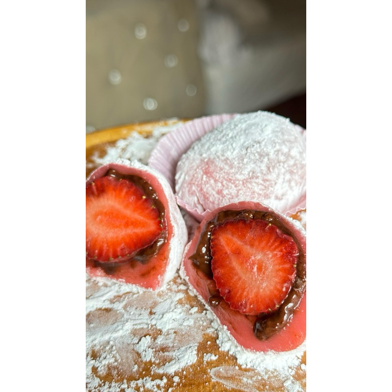 

Daifuku Choco Strawberry