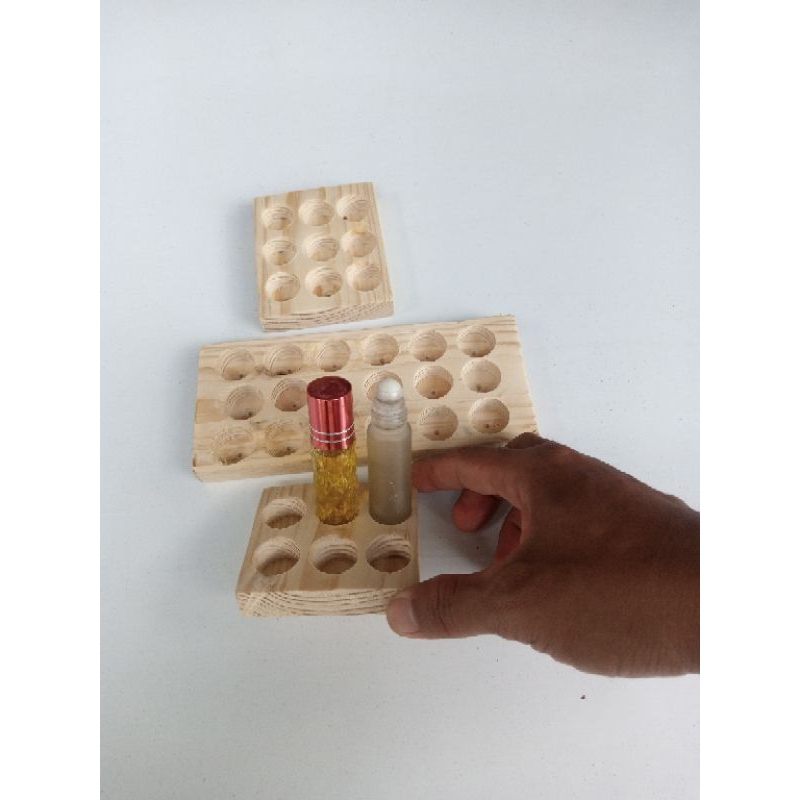 DISPLAY PARFUM ROLL ON KAYU / TATAKAN MINYAK PARFUM / DISPLAY PARFUM KAYU 6,7,8ml