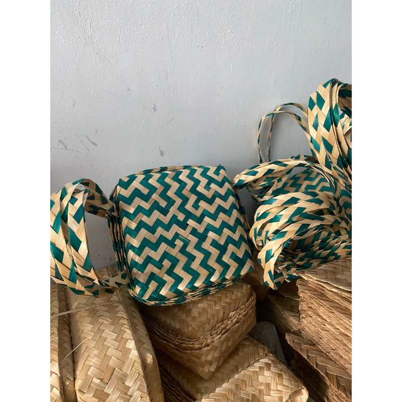 Besek Jinjing 18X18 Besek Warna Besek Hias Besek Hampers
